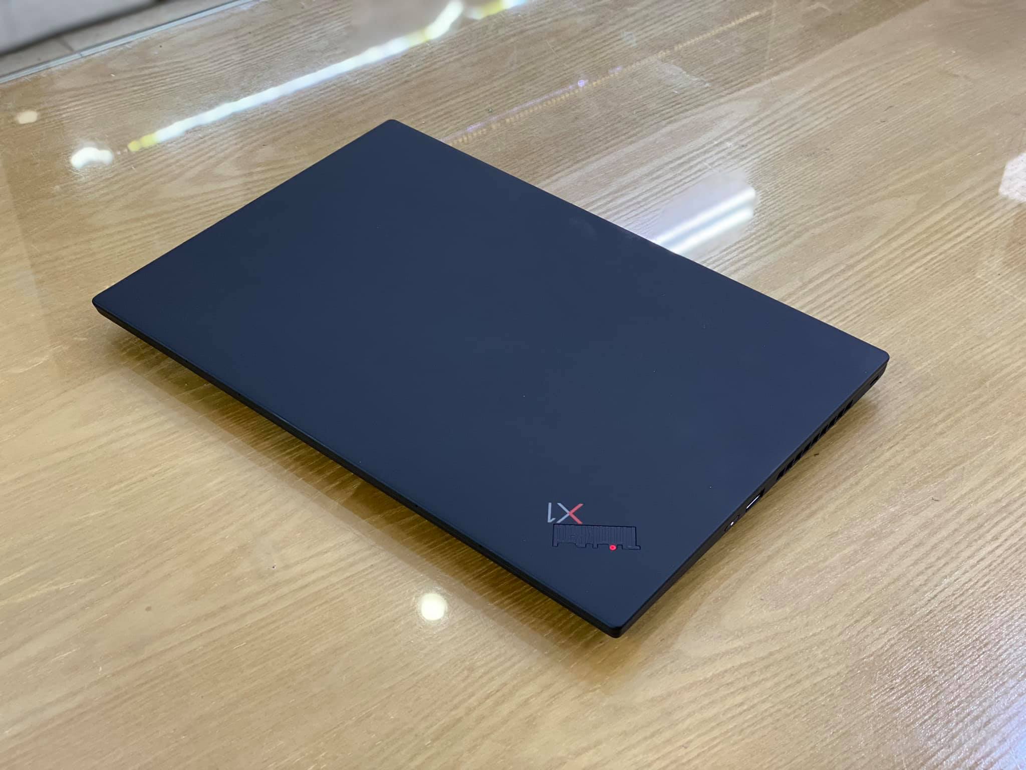 Laptop ThinkPad X1 Carbon Gen 8 2020-3.jpg